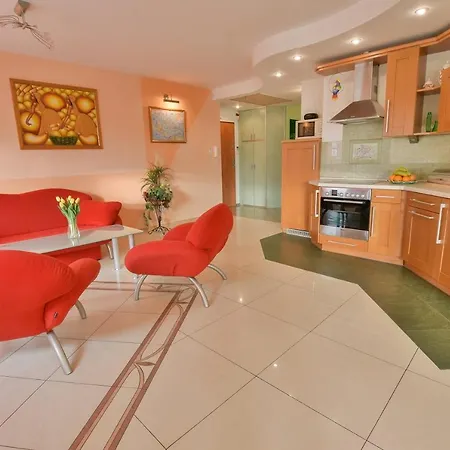 Promenada Apartment *